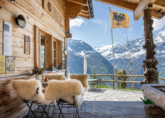 Taelli Huette Gadmen