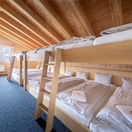 Taelli Huette イン